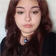 Profesora de inglés joven, con alto nivel de inglés demostrable y flexibilidad de horarios. Disponible también en San Fernando etc