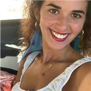 Attualmente insegnante di Italiano in una scuola in Corsica, offro anche lezioni di italiano online