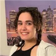 Profesora de Ingles que imparte clases a niños de todas las edades. Con experiencia de un año enseñando, y habiendo estudiado un curso en Estados Unidos