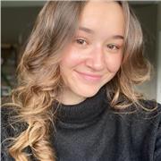 Estudiante francesa que da clases de francés para todas las edades
