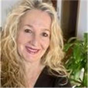 Profesora de francés, apta para todas las edades y niveles