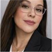 Profesora en comunicación con grado de bachillerato, con mucha paciencia con los niños,