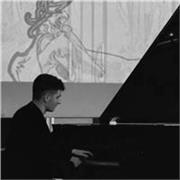 Studente del Conservatorio Santa Cecilia diplomato al Liceo Musicale di Anzio offre lezioni di pianoforte