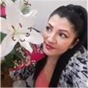 Hello! I'm Andreea, a dedicated tutor specializing in English and Romanian language instruction