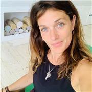 I’m Tanya, a London-based Yoga Therapist in Practice and yoga teacher, specialising in neurodiversity, women’s wellbeing.