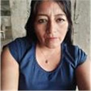 La Profesora de Ciencia Ambientales imparte clases a estudiantes de toda edad