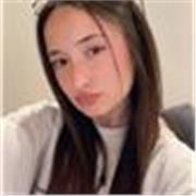 Soy una estudiante de ADE en la Autonoma de Barcelona, hago la carrera completamente en ingles y llevo unos meses haciendo clases