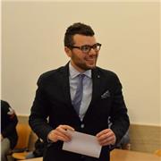 Laureato in archeologia e ora studente di magistrale in storia, impartisco lezioni private e ripetizioni in materie umanistiche (italiano, latino, storia)