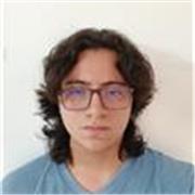 Estudiante universitario, con habilidades de comunicación y enseñanza de matemáticas básicas a niños