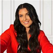 English tutor who teaches kids and adults of all ages.