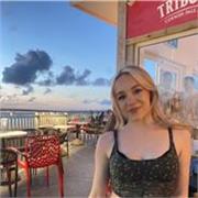 I am a friendly and warm person with a love for English.