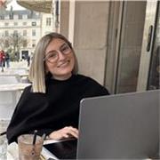 je peux enseigner les cours en primaire de tout niveau et toute matière