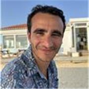 Entdecke die Wunder der Wissenschaft: Englischsprachiger Tutor für Biologie, Physik & Chemie für Kinder in München!