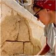 Escultora especializada en los campos artísticos siguientes: cerámica, mosaico, dibujo y escultura.
Tengo un máster en pedagogía.