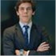 Profesor de tenis, con 20 años jugados, compitiendo en torneos y campamentos de alto rendimiento 