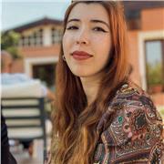 Laureata offre aiuto compiti in inglese, storia, storia dell'arte, filosofia, italiano, geografia e tante altreEccomi!