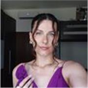 Diplomata come perito chimico e studentessa universitaria in farmacia, offro lezione di matematica e chimica