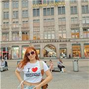 Profesora de inglés con dos años de experiencia con niños y con título de Cambridge que te ayuda a tener un mejor inglés hablado