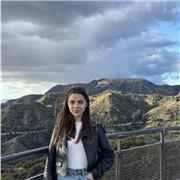 Profesora que imparte clases particulares en educación primaria y secundaria