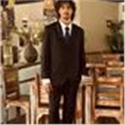 Professeur de la suite adobe dynamique et plein de créativité