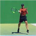 Jugador de tenis con más de 25 años de experiencia y trayectoria competitiva. clases para todas las edades y niveles