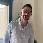 Profesor de Fisioterapia apasionado por la ciencia y la tecnología, clases dirigidas a estudiantes.