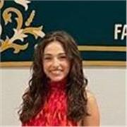 Graduada en Biomedicina y Máster en Neurociencia imparte clases de Inglés, Matemáticas, Biología y Lengua Castellana (nivel ESO)