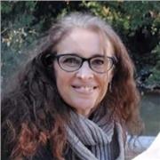 Profesora de inglés para tutorías personalizadas y talleres en grupos reducidos