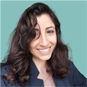 Profesora de Ingles imparte clases particulares a niños en una manera divertida y eficaz