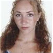 Graduada en Filosofía, con Máster en Estudios Avanzados de Filosofía y realizando el Máster de Profesorado