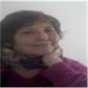 Sono madrelingua francese e sarei felice di aiutarti a migliorare la tua conoscenza linguistica, sia all'orale sia allo scritto.