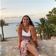 Me defino como una chica muy alegre ,responsable y comprometida