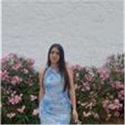 Persona con varios títulos de idiomas y varias experiencias diferentes 