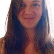 Creatrice de English88 et professeure d'anglais native avec plus de 10 ans d'experience dans l'enseignement