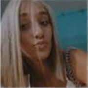 liceale brava a dare lezioni a bambini elementari e medie