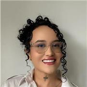 Profesora de inglés y francés con 9 años de experiencia ofrezco clases dinámicas, prácticas y adaptadas a cada estudiante
