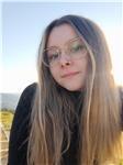 Estudiante de administración y dirección de empresas y derecho y me ofrezco para dar clases de matemáticas o inglés al tener b2