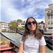 Laureata in clarinetto al conservatorio con esperienza di insegnamento