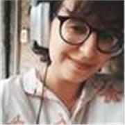 Insegnante (con titolo C1) di inglese, offre lezioni private di inglese per bambini on-line.