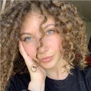 Insegnante online di materie umanistico- letterarie, linguistiche. 
Doppio diploma francese (ESABAC).
Laurea in scienze politiche