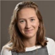 Etudiante à Grenoble Ecole de Management et dispensant des cours particuliers en mathématiques tout niveaux et en anglais