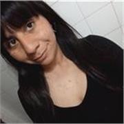 Profesora en formación imparte refuerzo escolar para niños de primaria. Todas las materias