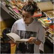 🧑🏻‍🏫 Soy profesora de Historia y diversas materias de Humanidades. Doy clases a estudiantes de todas las edades y niveles.