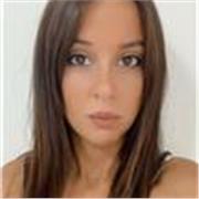 Maestra di scuola primaria specializzata in differenziazione didattica a metodo Montessori