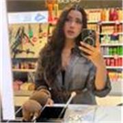 Profesora de Ciencias generales, apto para todas las edades. 