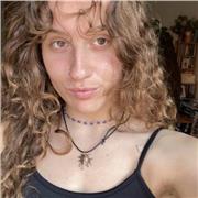 Estudiante de Medicina con conocimientos en diferentes áreas de las ciencias (apta para clases de Lengua e Historia nivel ESO/BTO)