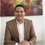 Psicólogo clínico con experiencia docente, comprometido con el desarrollo integral de las personas. Poseo la capacidad de conectar de forma genuina con los jóvenes, comprendiendo sus necesidades y potencialidades.

Me destaco por mi habilidad para motiv