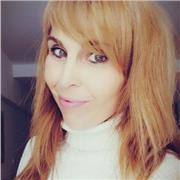 Profesora de varias materias imparte clases a niños de primaria en Alcorcón y alrededores