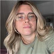 Neolaureata offro ripetizioni di italiano inglese per elementari medie e primi anni di liceo. Possibilità di lezione anche da remoto