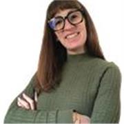 Sono un'insegnante di Inglese certificata Celta, la mia mission è quella di aiutarti a superare la paura di esprimerti! 